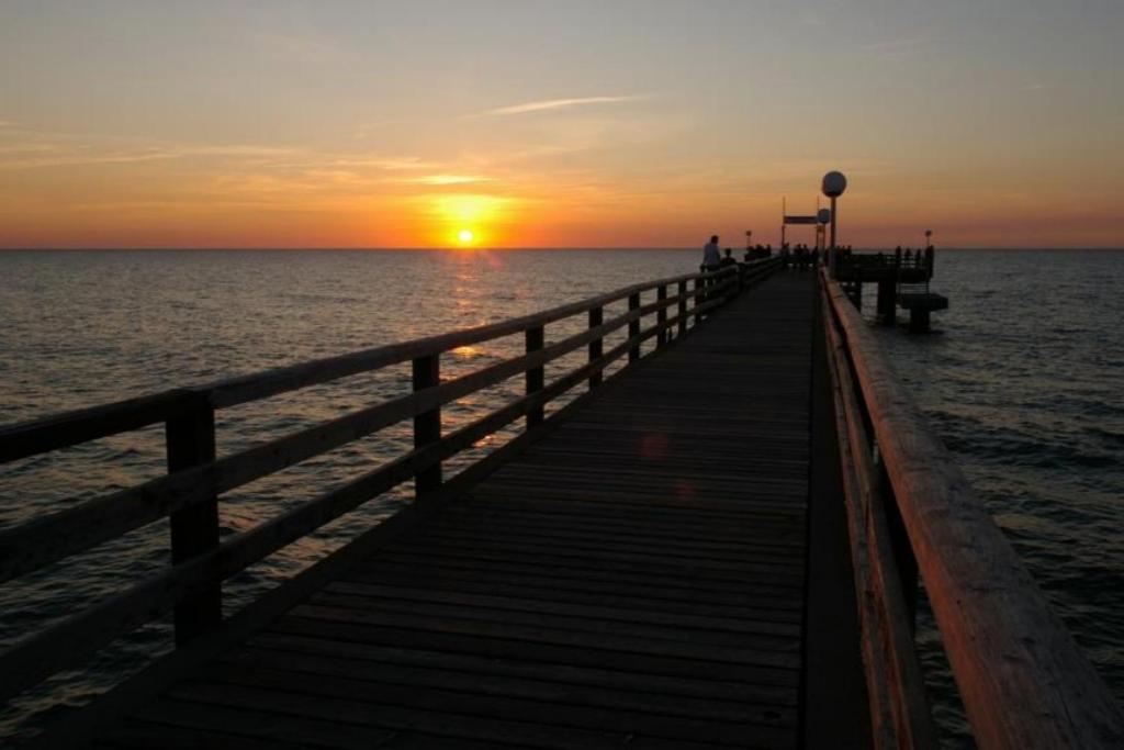 Fewo 08 Seemoewe Mit Blick Auf Salzhaff Und Ostsee Rerik Exterior foto